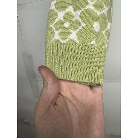 Hollister Women’s Green White Patterned Knit Sweater Size L Cropped Pullover - Picture 3 of 8